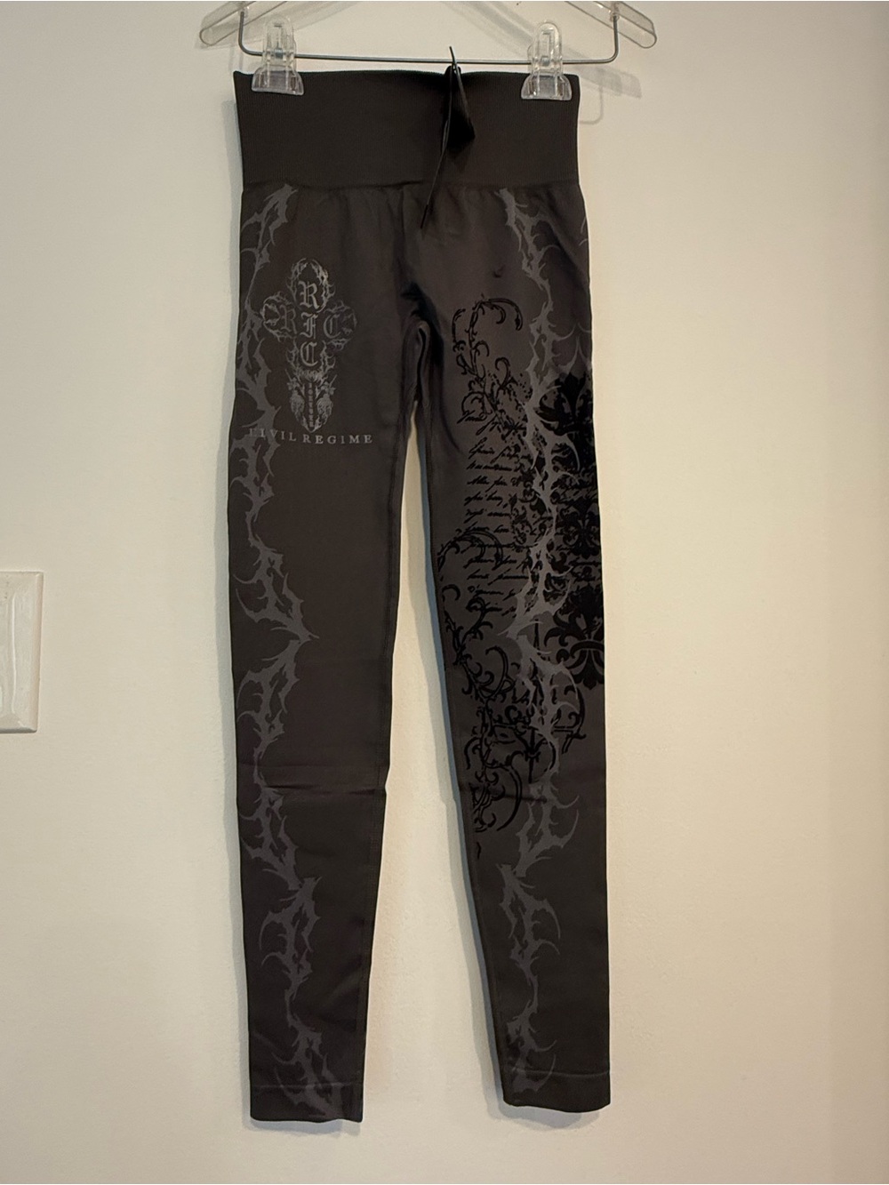 Civil Regime High-Waist Gray Graphic Leggings